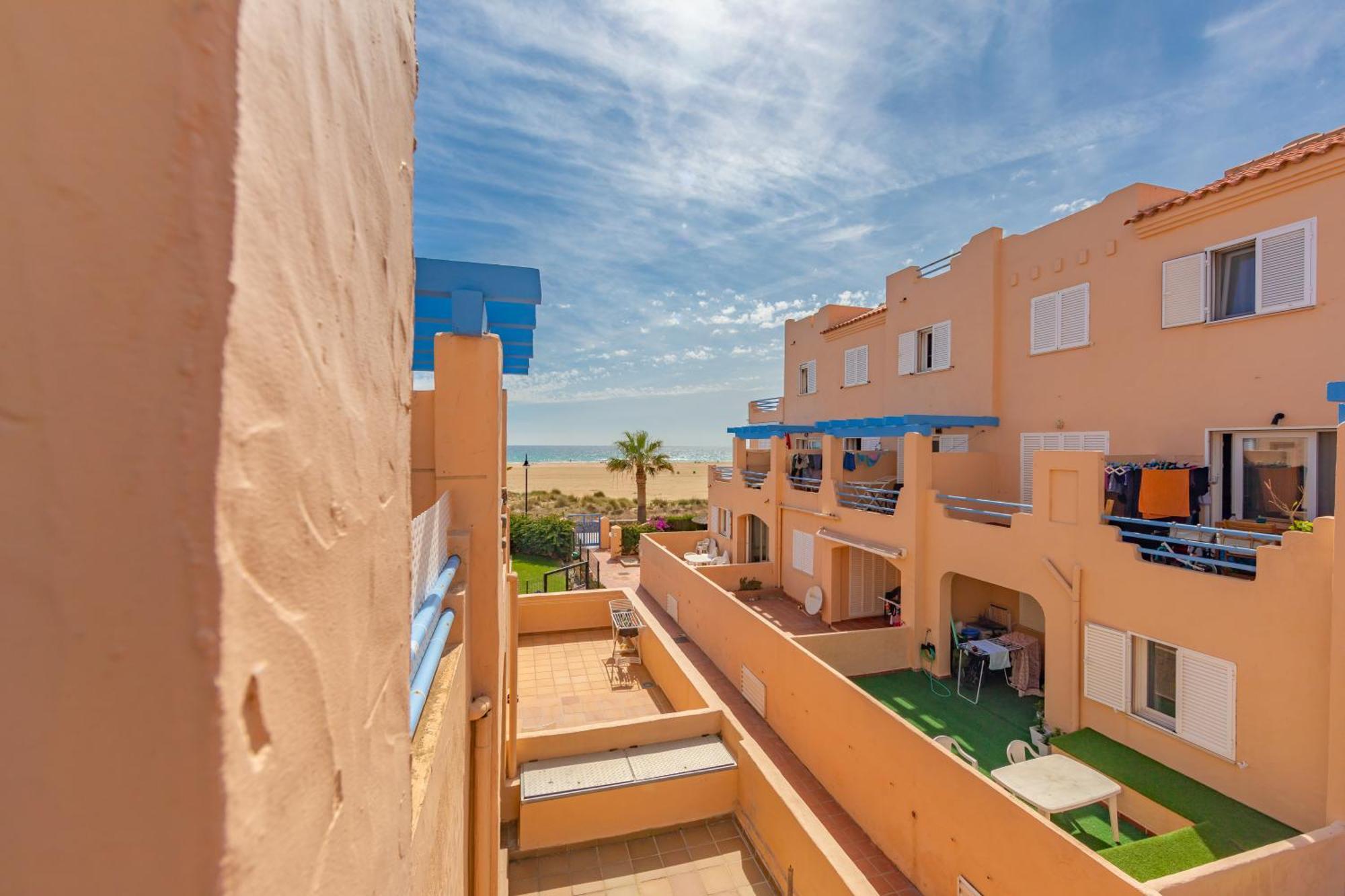 Beachfront, Pool, Terrace, Garage & Fibre Internet طريفة المظهر الخارجي الصورة